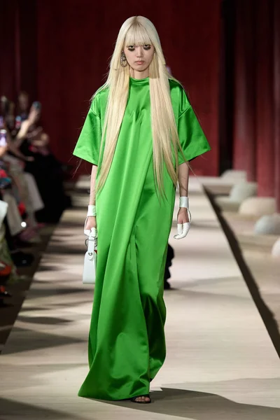 Look 9